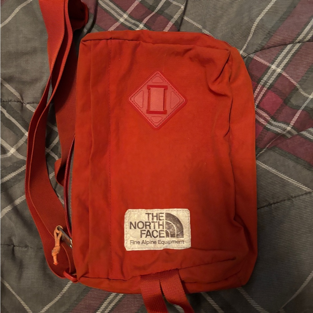 The North Face Red Messenger Bag Durable Outdoor Style